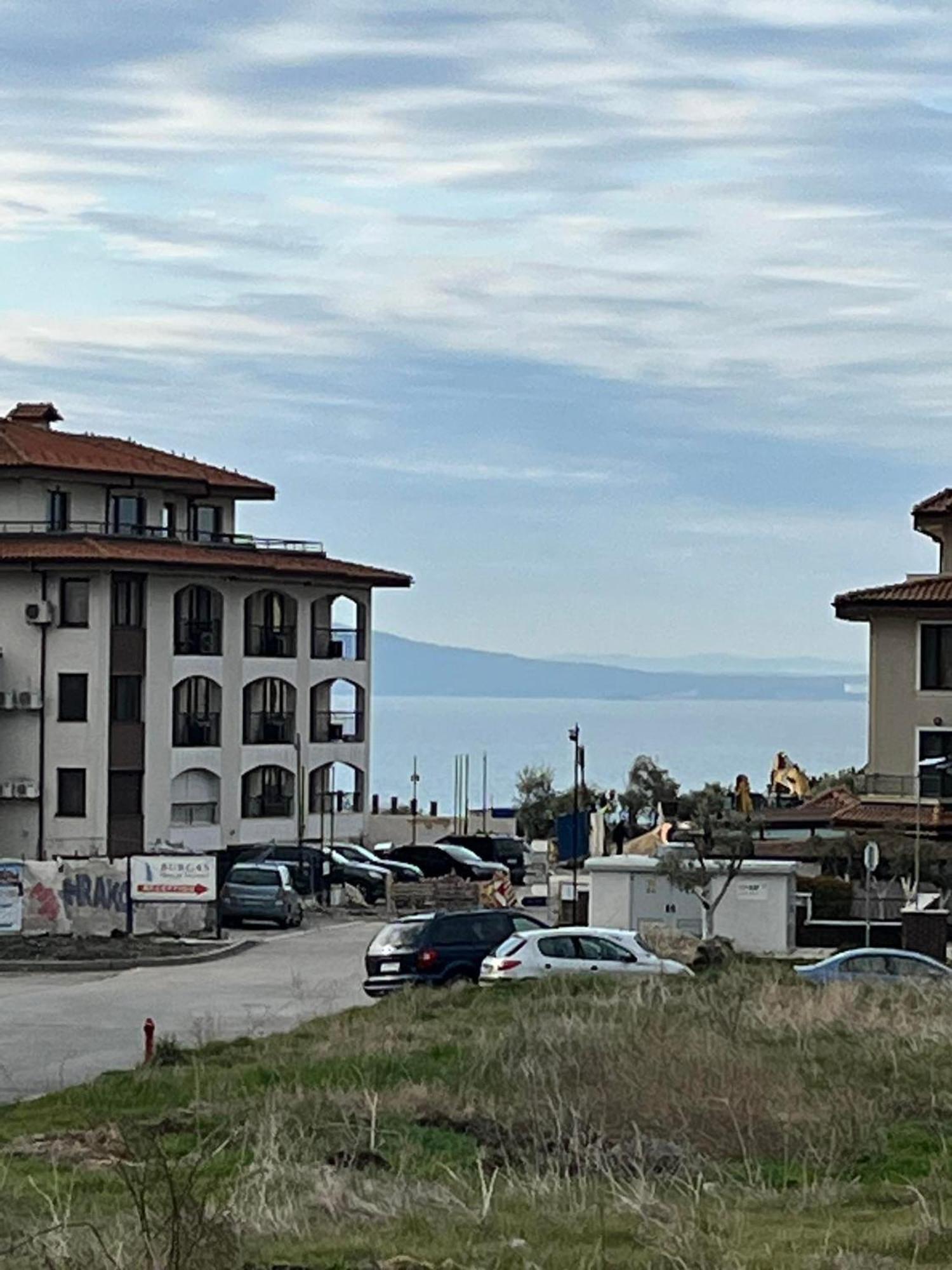 Луксозен Апартамент Анастасия-Сарафово На 150М От Морето Burgas Stad Buitenkant foto